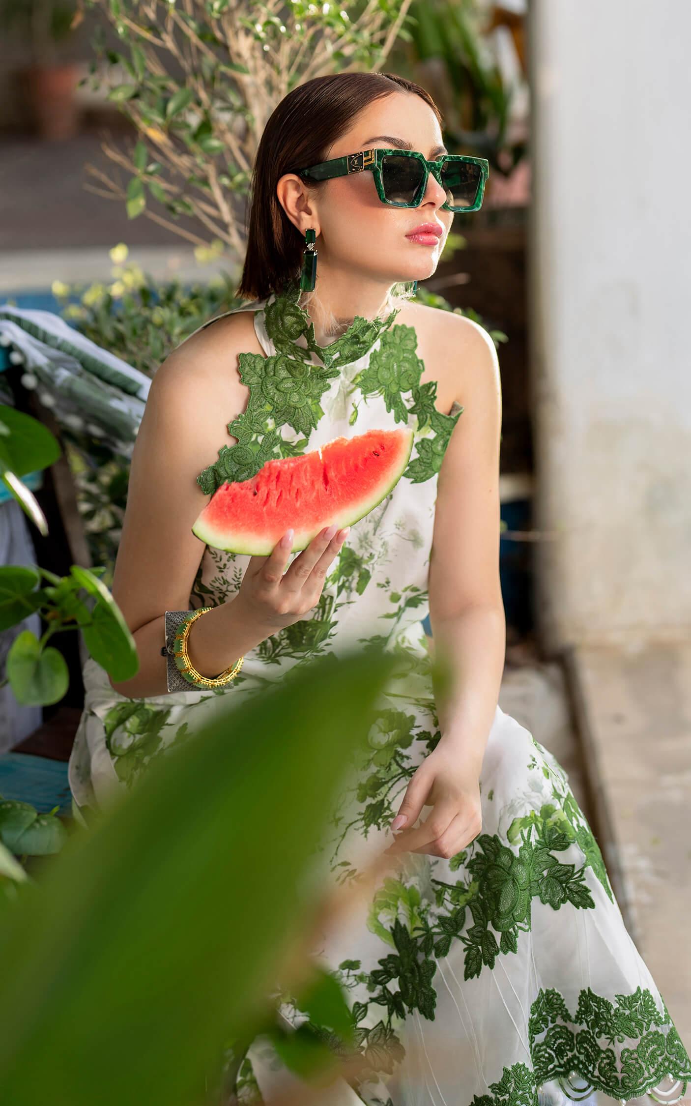 Meraki by Asifa & Nabeel Embroidered Lawn Unstitched 3Pc Suit .