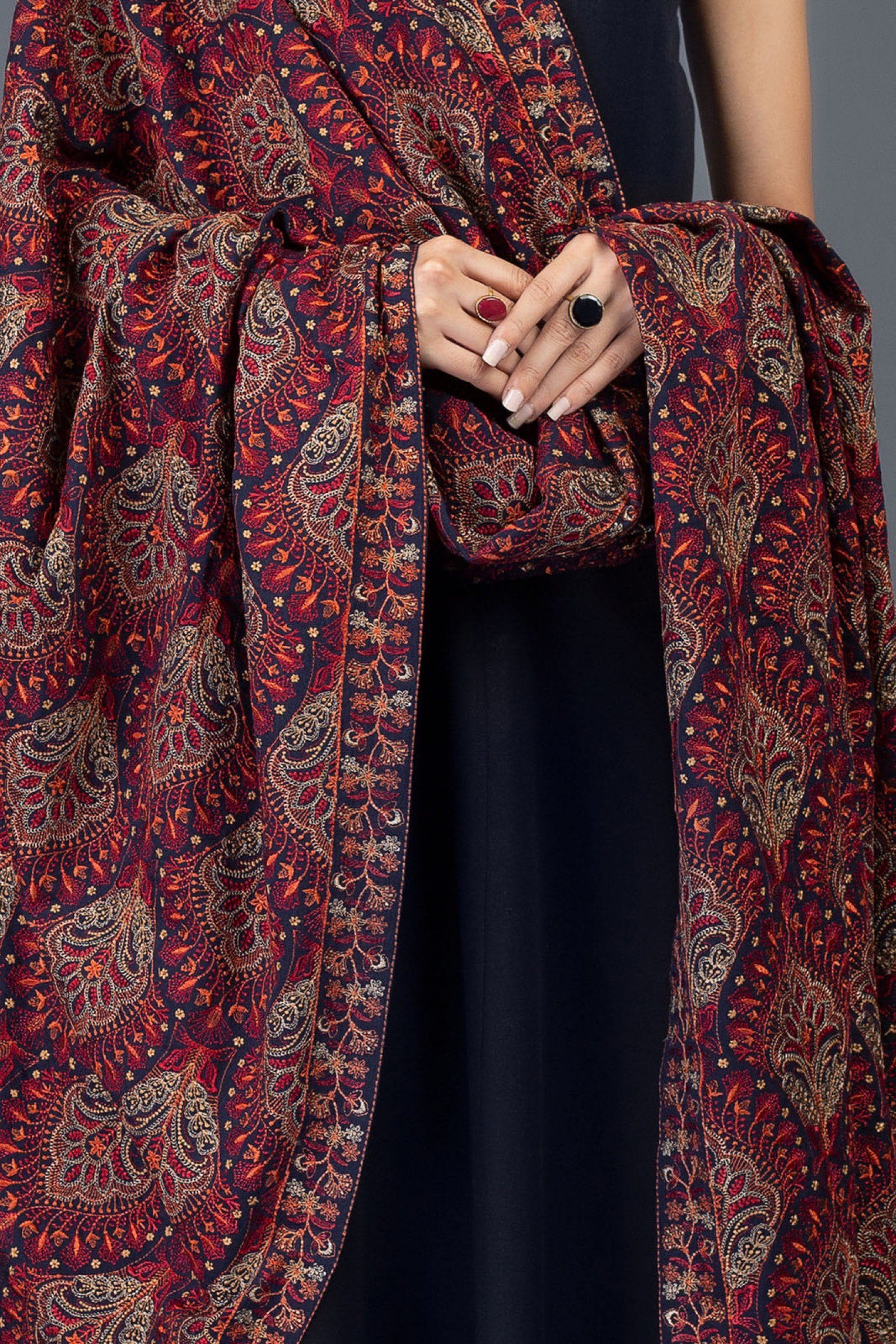 Formal Heavy Embroidered Karandi Shawl | HEL-04