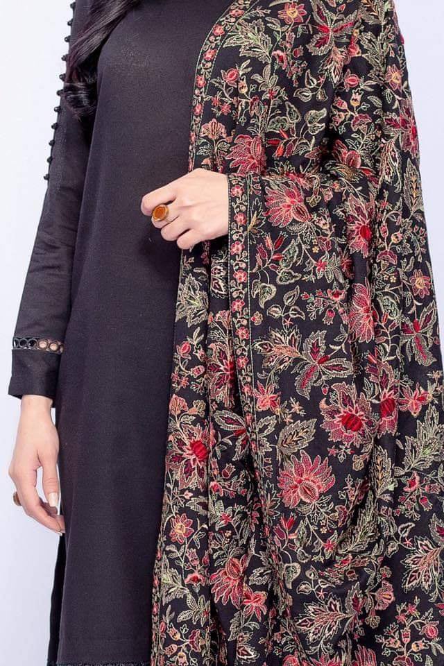 Luxury Wear Heavy Embroidered Karandi Shawl | HEL-10