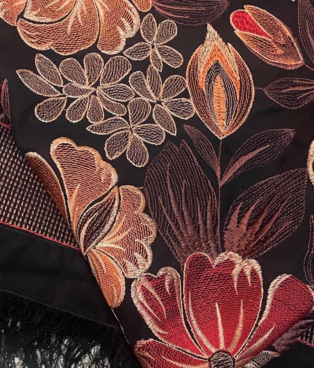 Formal Heavy Embroidered Karandi Shawl | HEL-02