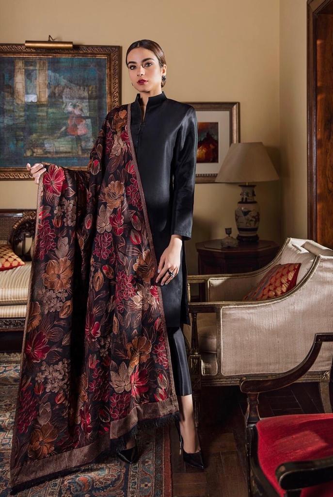 Formal Heavy Embroidered Karandi Shawl | HEL-02