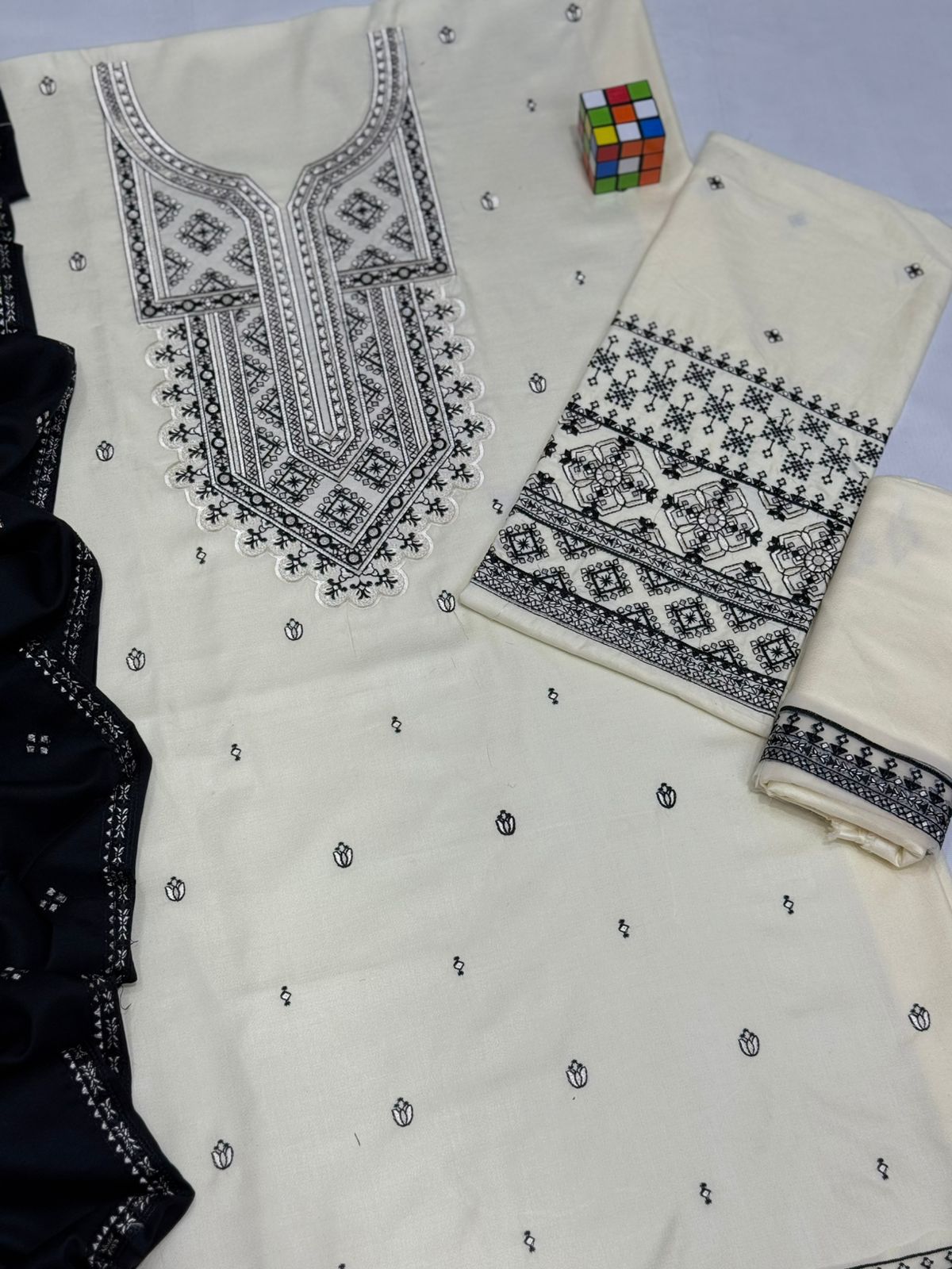 3 Piece Embroidered Dhanak Suit Unstitched | HEW-53