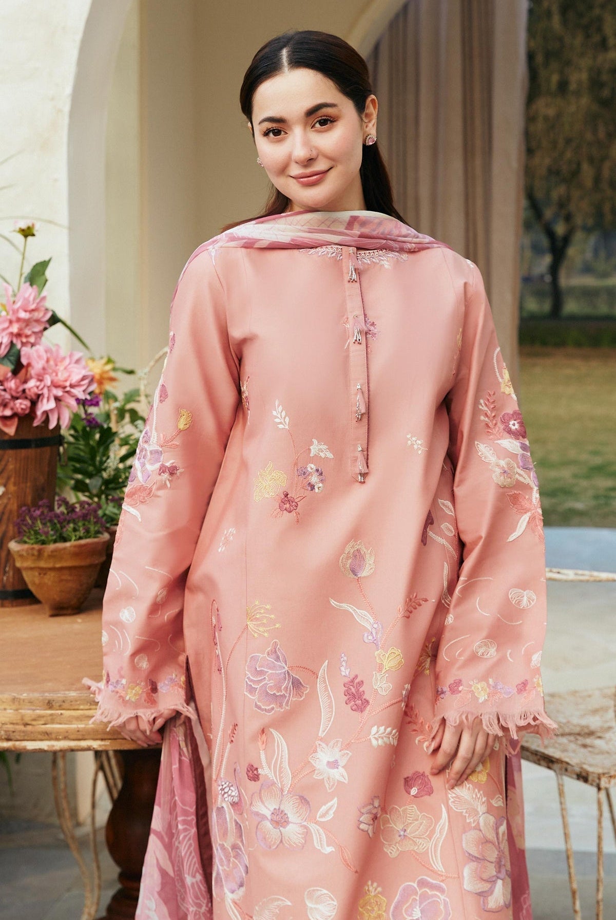 Lawn Suit Embroidred
