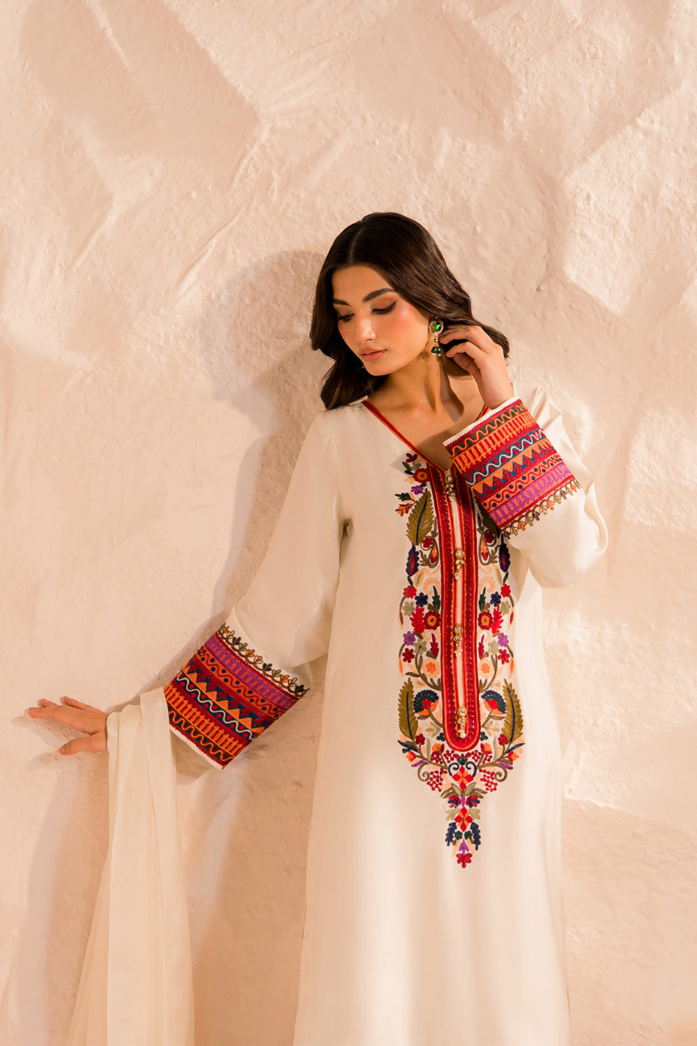 Limelight Lawn Un stitched Two-piece Suit.