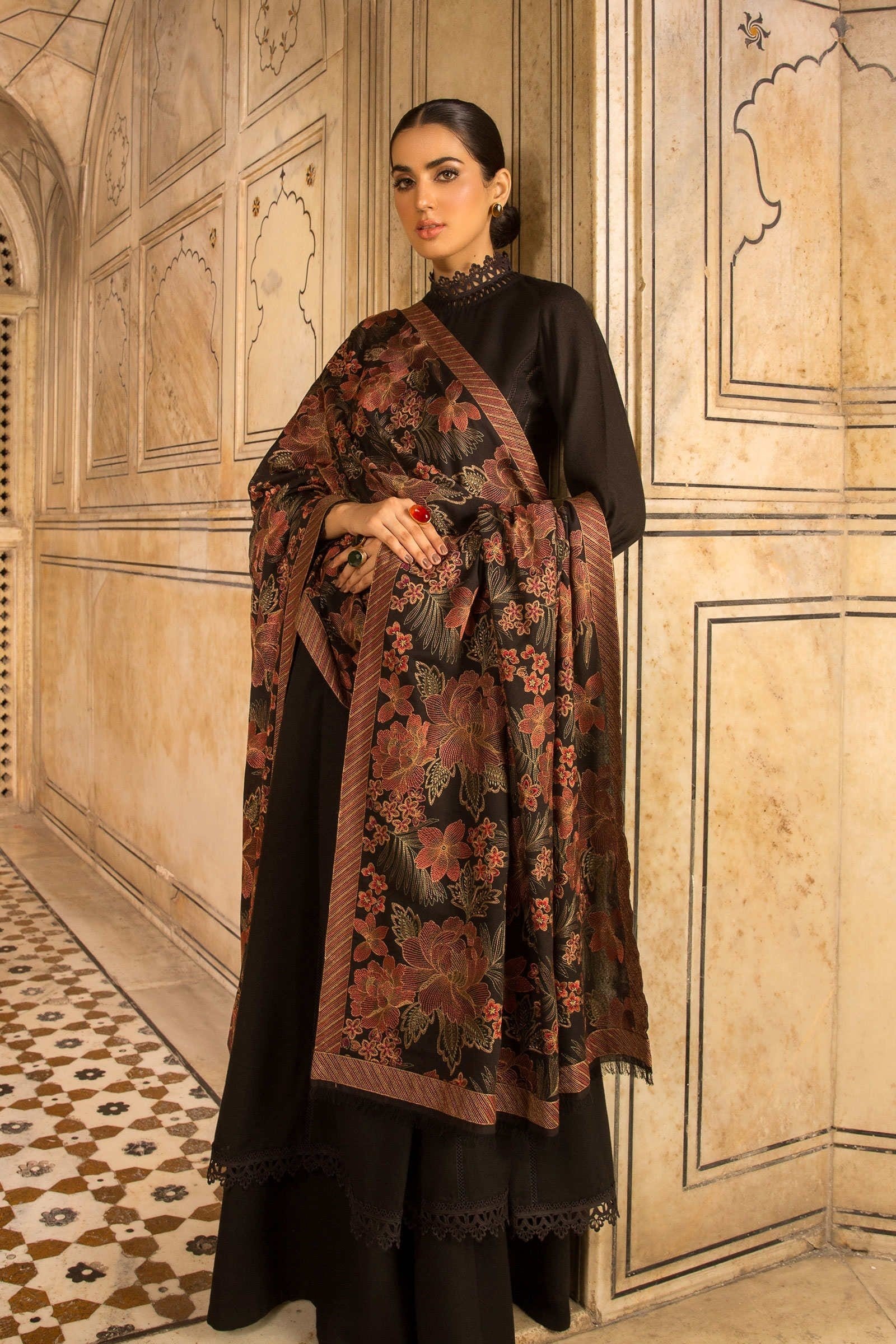 Formal Heavy Embroidered Karandi Shawl  | HEL-12